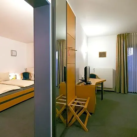 Am Stadtpark 3* Borken (Hessen)
