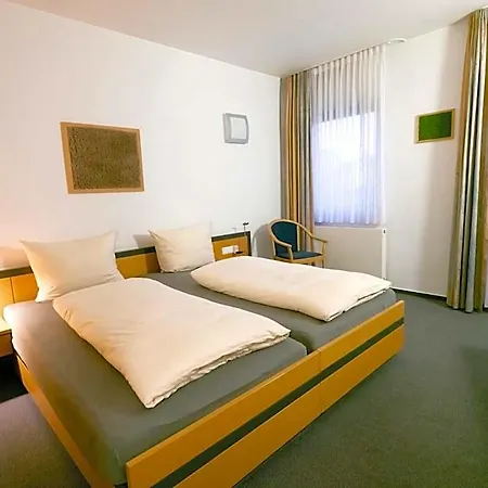 Am Stadtpark 3* Borken (Hessen)